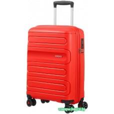 Чемодан-спиннер American Tourister Sunside Sunset Red 55 см