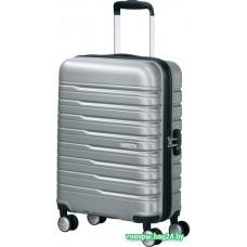 Чемодан-спиннер American Tourister Flashline Sky Silver 55 см