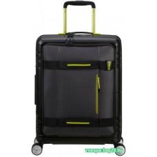 Чемодан-спиннер American Tourister Hello Cabin Black/Lime 55 см
